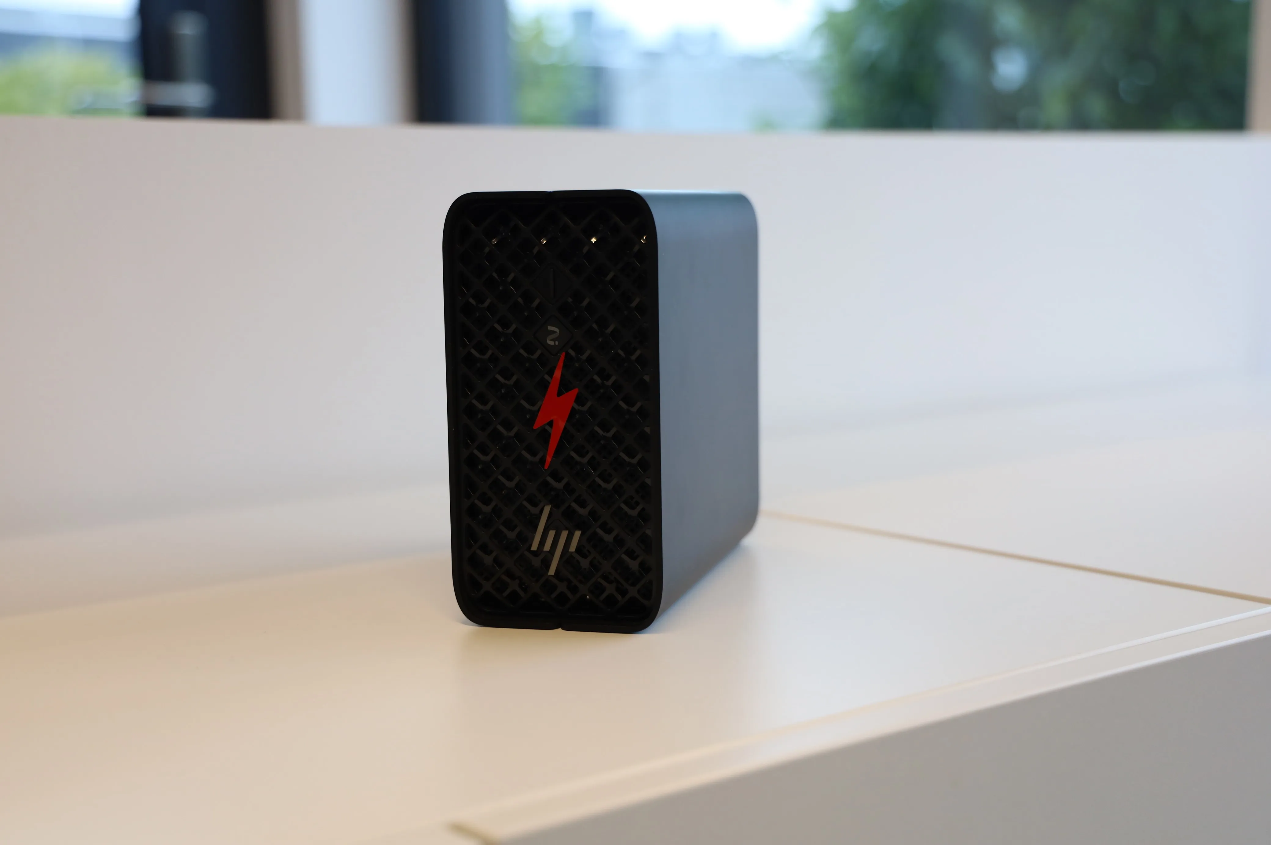 Die rzfz.ai Box — schlüsselfertige Appliance, vorkonfiguriert und einsatzbereit