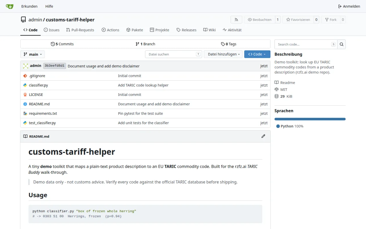 Die Repository-Ansicht von Gitea mit Dateibaum, Commit-Historie und Repository-Metadaten eines internen Projekts.