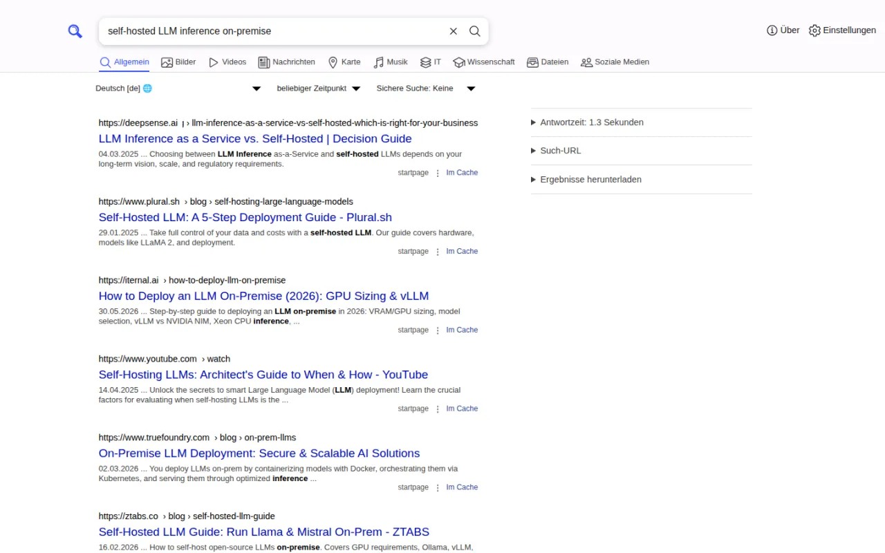 Die SearXNG-Ergebnisliste einer privaten Websuche, aggregiert aus mehreren Suchdiensten ohne Tracking.
